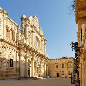 Reale Flats Lecce